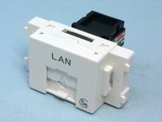 CAT5e対応LANコンセント　ピュアホワイト